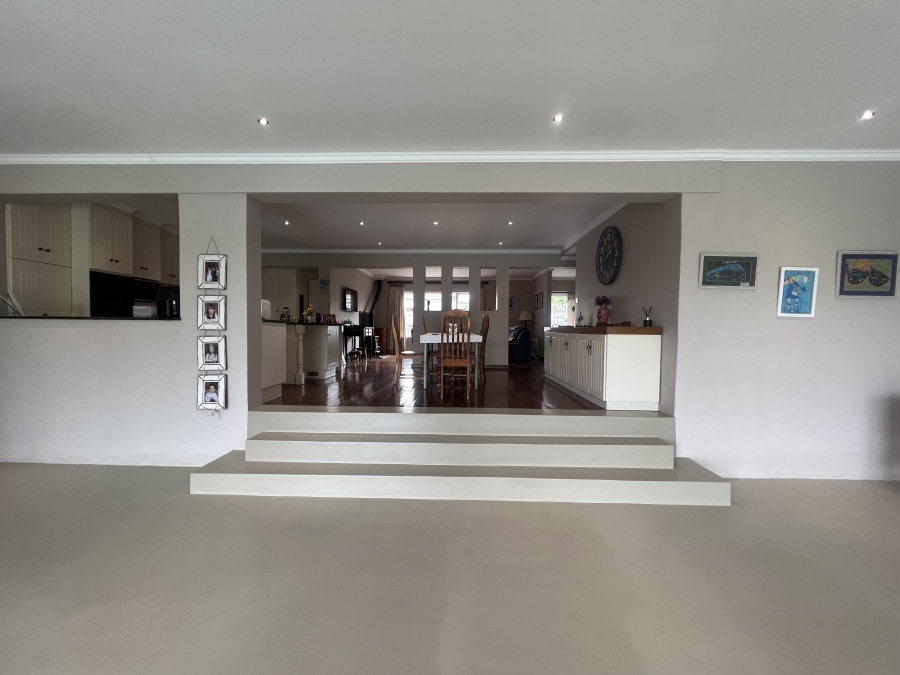 5 Bedroom Property for Sale in Nahoon Eastern Cape